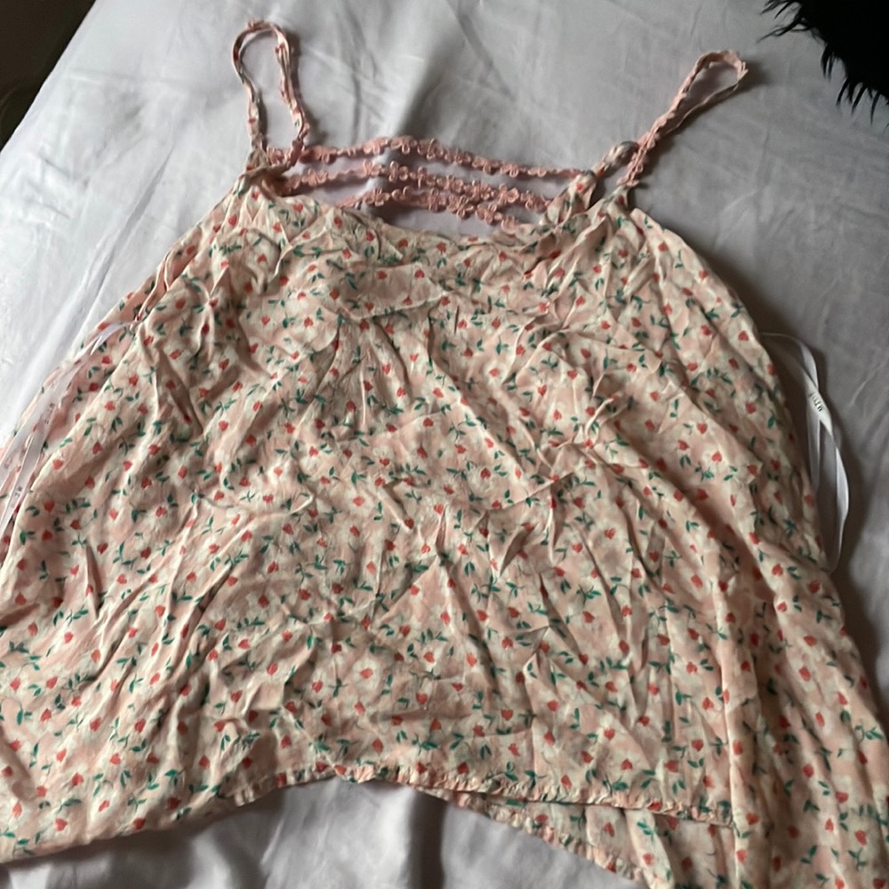 Pink floral print crop top
